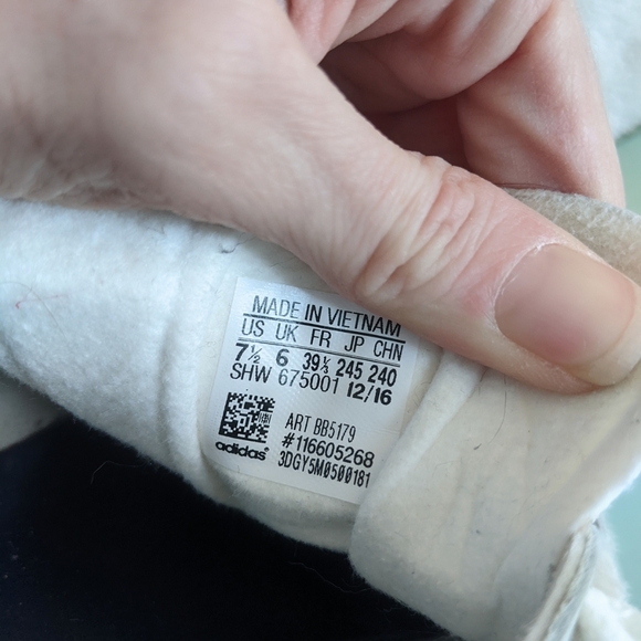 Adididas Originals Gazelle cutout sneakers UK6 Mens/Boys sizing - Picture 6 of 6